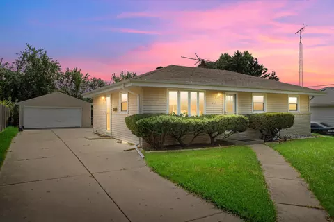 3017 E Belsar, Cudahy, WI 53110