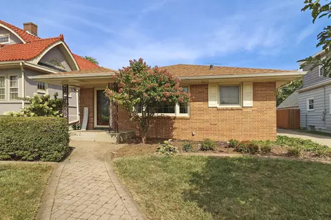 4006 Washington, Racine, WI 53405
