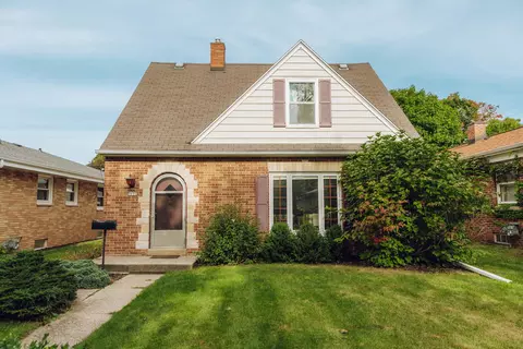 5671 N Stanton, Glendale, WI 53209