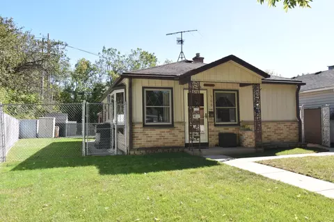 700 S 56th, West Allis, WI 53214