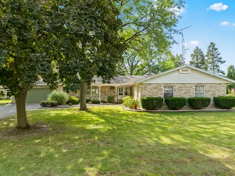 411 W Marshall, Elkhorn, WI 53121