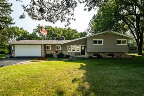 2640 N 128th, Brookfield, WI 53005