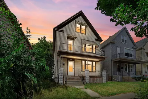2563 S 15th, Milwaukee, WI 53215