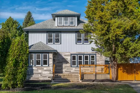 2639 S 84th, West Allis, WI 53227