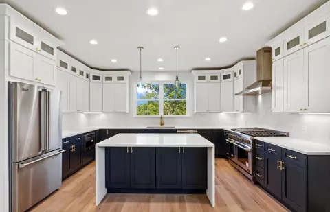 715 Eagleton #55-04, Geneva, WI 53147