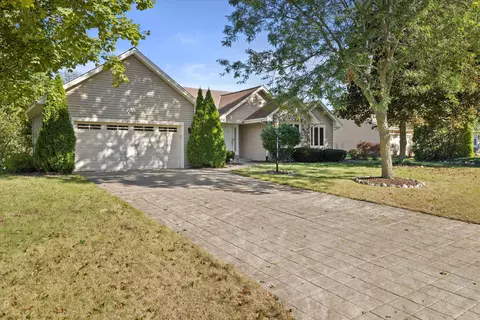 n102w17264 Lone Oaks, Germantown, WI 53022