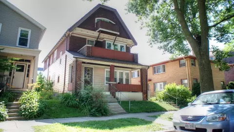 2914 N Bartlett #2916, Milwaukee, WI 53211