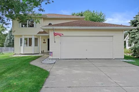 1544 Briarwood, Hartford, WI 53027