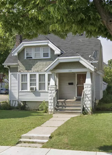 2903 N 39th, Milwaukee, WI 53210
