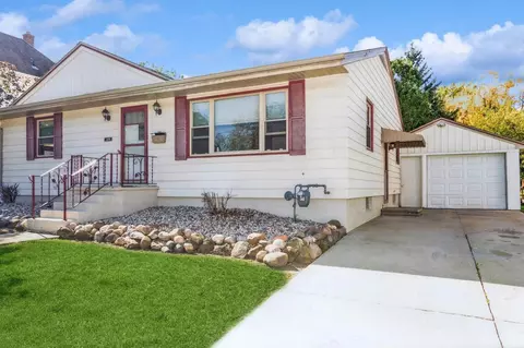 229 Grove, Mayville, WI 53050