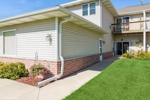 316 Brookside #4, Mayville, WI 53050