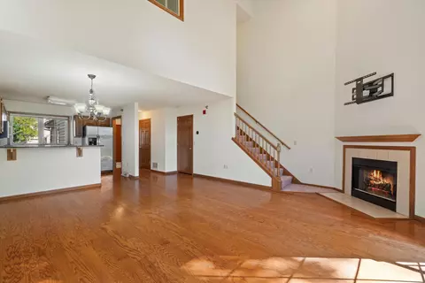 3015 River Birch #D, Brookfield, WI 53045