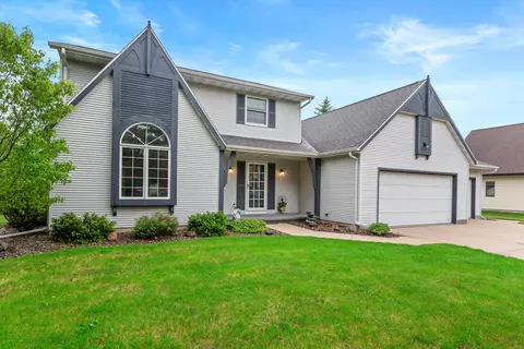 1013 Briarwood, Fond Du Lac, WI 54935