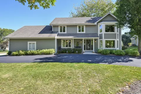 w277n2772 Chicory, Pewaukee, WI 53072