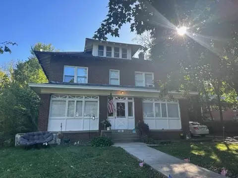139 S Grand, Waukesha, WI 53186