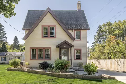 1211 Summit, Waukesha, WI 53188