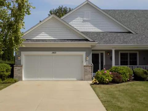 1903 Raintree #40, Mount Pleasant, WI 53406