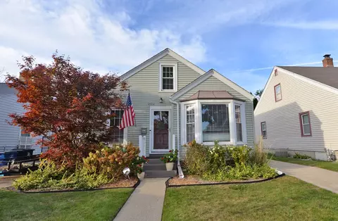 2422 Olive, Racine, WI 53403