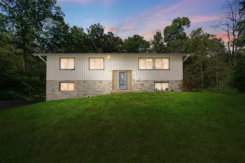 n6107 Lyons Road, Spring Prairie, WI 53105