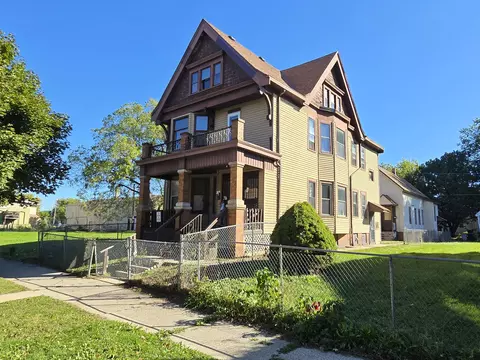 3042 N 10th #3044-3050, Milwaukee, WI 53206