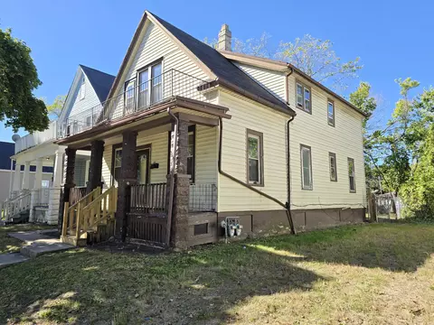 3055 N 10th, Milwaukee, WI 53206