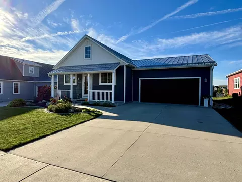 1875 Farm Vw, Grafton, WI 53024
