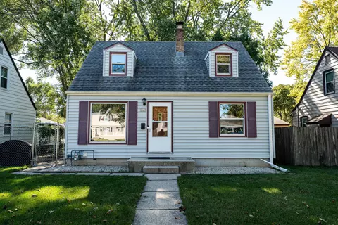 8127 W Keefe, Milwaukee, WI 53222