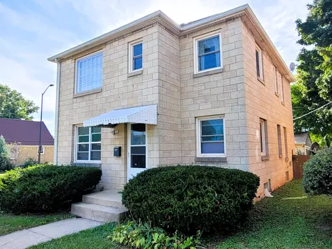 1673 S 54th #1675, West Milwaukee, WI 53214