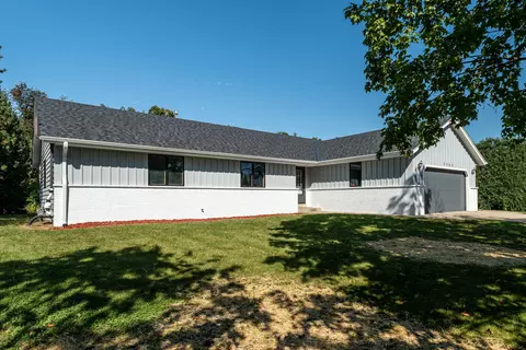 3260 E Carollton, Oak Creek, WI 53154