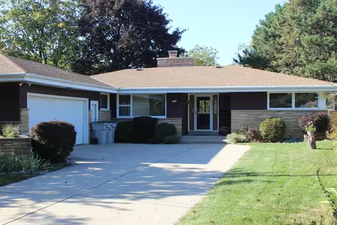 5508 W Andover, Milwaukee, WI 53219