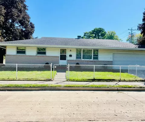 1305 38th, Kenosha, WI 53140