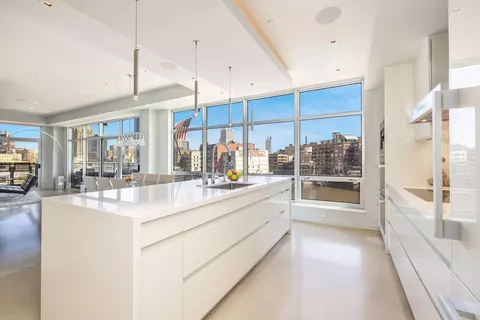 106 W Seeboth #411, Milwaukee, WI 53204