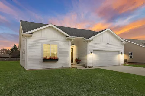 1203 Evergreen, Delavan, WI 53115