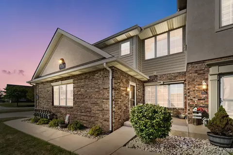 9262 64th #155, Pleasant Prairie, WI 53158