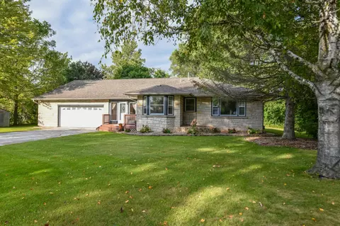 5045 S 40th, Greenfield, WI 53221