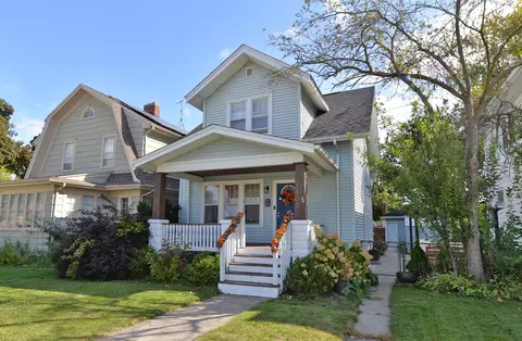 1305 W Lawn, Racine, WI 53405