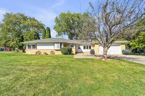 4966 S 31st, Greenfield, WI 53221