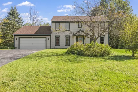 1650 S Twin Willows, New Berlin, WI 53146