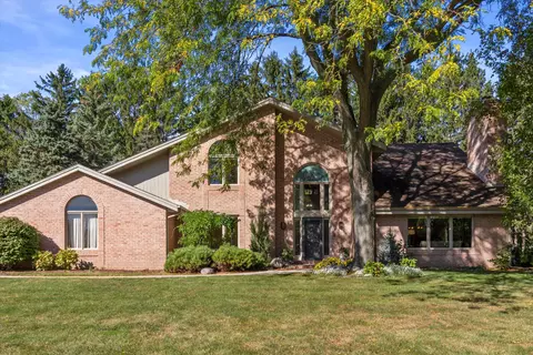 19040 Still Pt, Brookfield, WI 53045