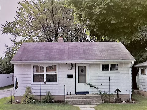 4931 W Crawford, Milwaukee, WI 53220