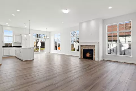 410 Sandy, Pewaukee, WI 53072