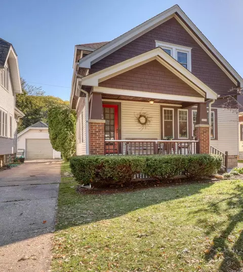 2236 N 65th, Wauwatosa, WI 53213