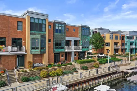 1795 N Riverwalk, Milwaukee, WI 53212