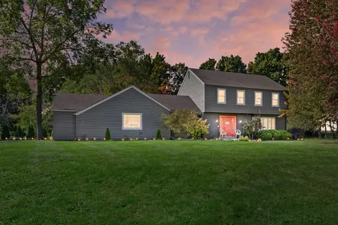 3042 Red Berry, Racine, WI 53406