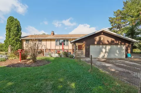n68w34478 County Road K, Oconomowoc, WI 53066
