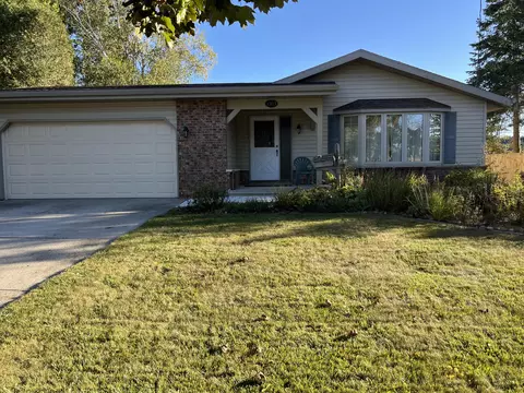 1303 Flambeau, Manitowoc, WI 54220