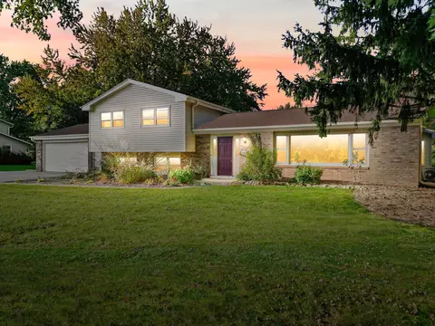 n56w35574 Lisbon, Oconomowoc, WI 53066