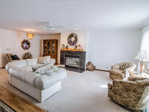 16702 W Observatory, New Berlin, WI 53151