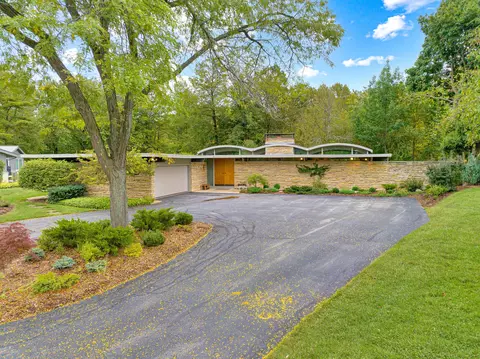 9580 N Regent, Bayside, WI 53217