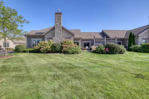 w250n4986 William, Pewaukee, WI 53072